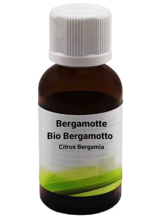 Bottiglia da 30 ml di Olio Essenziale di Bergamotto, su sfondo bianco.