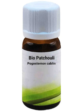 Bottiglia da 10 ml di Olio Essenziale di Patchouli, su sfondo bianco.