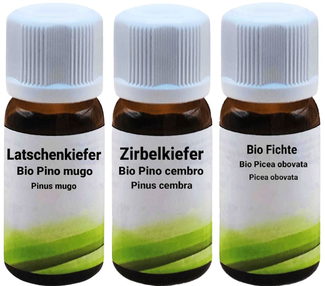 Tre bottiglie 10 ml di oli essenziali con tappo bianco: Latschenkiefer (Bio Pino mugo, Pinus mugo), Zirbelkiefer (Bio Pino cembro, Pinus cembra), e Bio Fichte (Bio Picea obovata, Picea obovata).